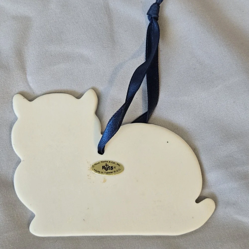 Vtg Russ Berrie Cat Christmas Ornament Blue White Delft Tulips Kitty Ceramic